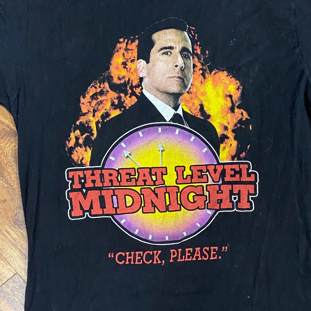 The Office "Threat Level Midnight" Black Graphic Tee Medium Unisex Adults